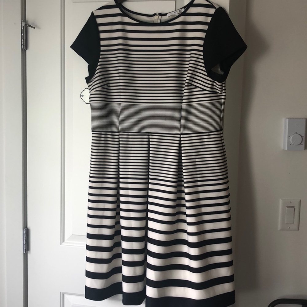 Black and Cream Striped Size 18 Dress